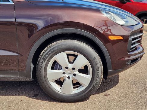 Used 2019 Porsche Cayenne AWD/4WD image 29