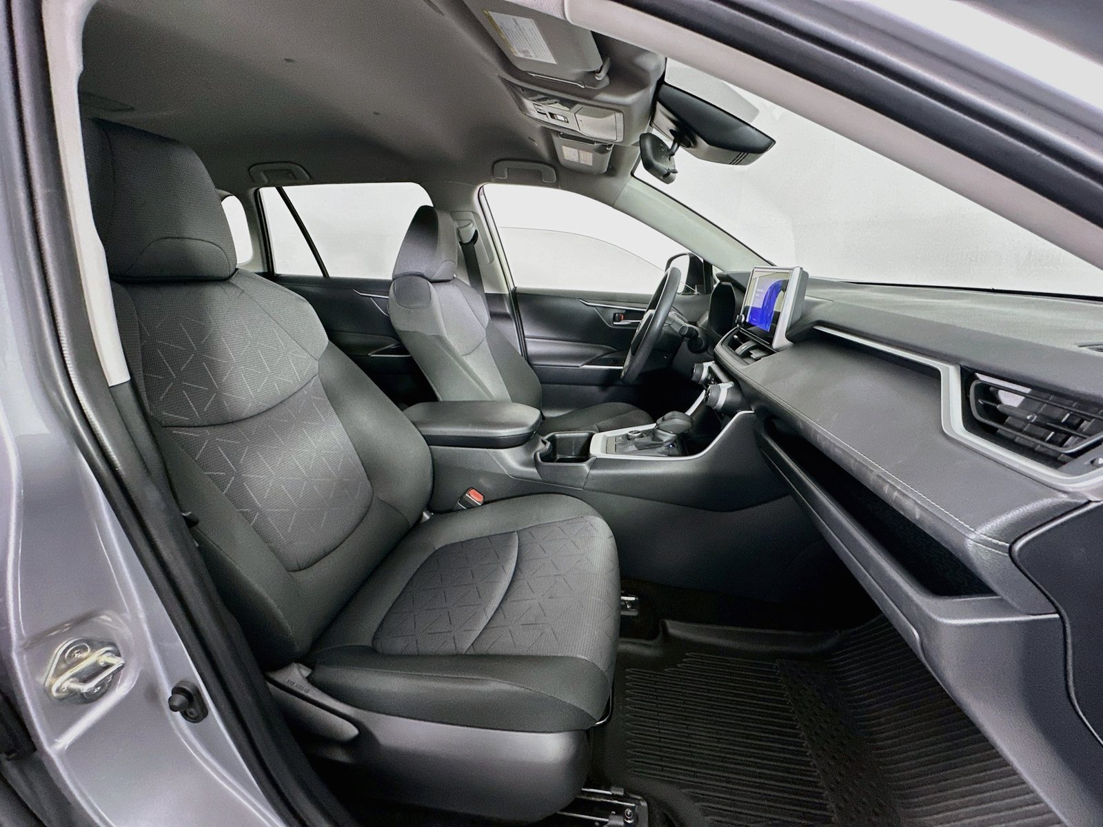 Certified 2025 Toyota RAV4 XLE AWD/4WD image 27
