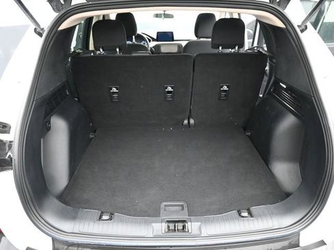 Used 2020 Ford Escape SE image 6