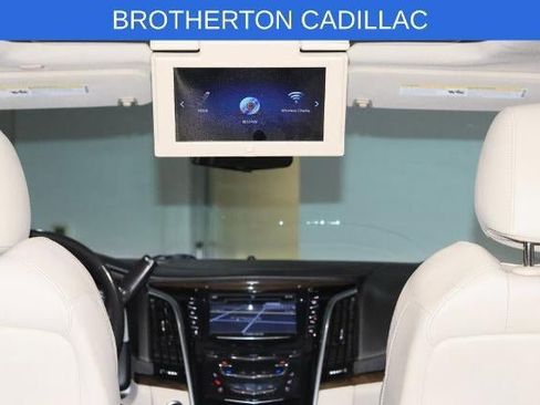 Used 2020 Cadillac Escalade Premium Luxury image 23