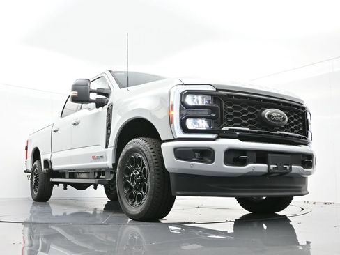 New 2025 Ford F350 Lariat w/ Lariat Ultimate Package image 37
