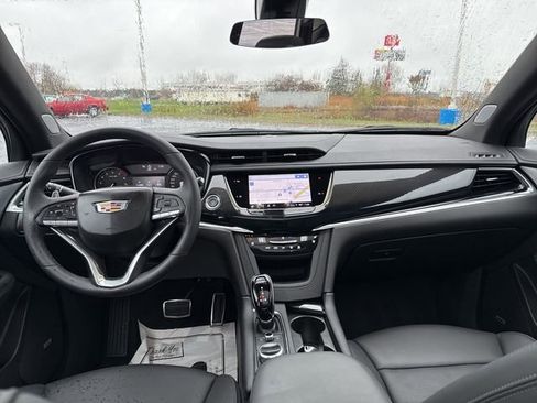 Used 2024 Cadillac XT6 Sport image 21