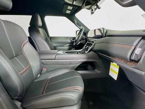 New 2026 Nissan Armada SL w/ Captain's Chari Seat Package image 20