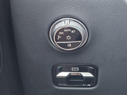 Certified 2025 Mercedes-Benz GLC 43 AMG GLC 43 AMG image 23