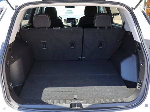 Used 2022 GMC Terrain SLE w/ Driver Convenience Package FWD image 23