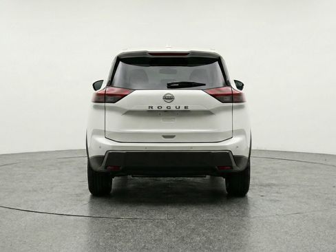 Used 2025 Nissan Rogue SV FWD image 7