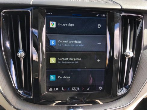 Used 2023 Volvo XC60 T8 Plus image 25