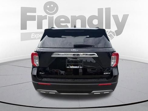 Used 2023 Ford Explorer XLT w/ Equipment Group 202A AWD/4WD image 5