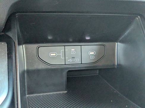 Certified 2025 Kia Sorento LX image 27