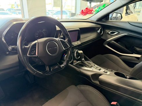 Used 2017 Chevrolet Camaro SS RWD image 20