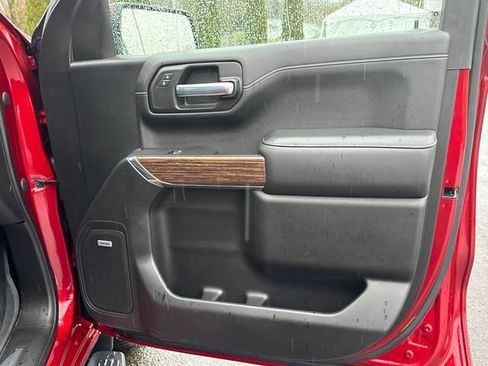 Used 2021 Chevrolet Silverado 1500 High Country w/ Technology Package image 24