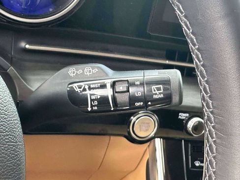 Used 2024 Kia Carnival EX FWD image 24