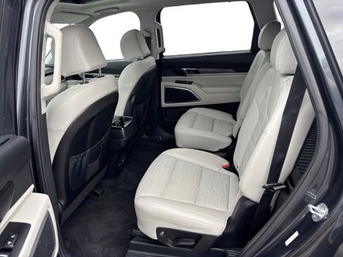Certified 2022 Kia Telluride SX w/ SX Prestige Package image 12