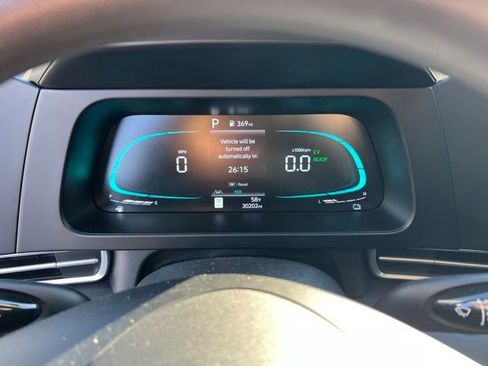 Certified 2025 Hyundai Elantra Blue w/ Cargo Package image 17