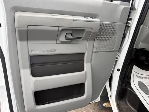 Used 2011 Ford E-250 and Econoline 250 E-250 w/ PWR Group image 27