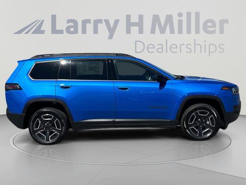 New 2026 Jeep Cherokee Laredo AWD/4WD image 6