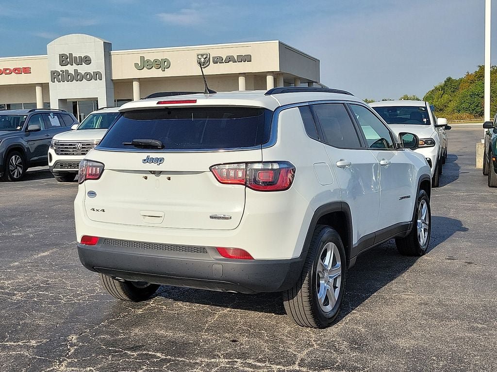 Used 2024 Jeep Compass Latitude AWD/4WD image 5