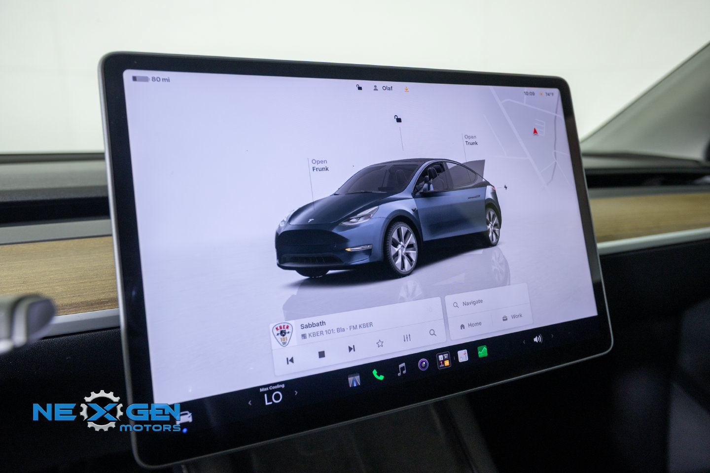 Used 2024 Tesla Model Y Long Range AWD/4WD image 18