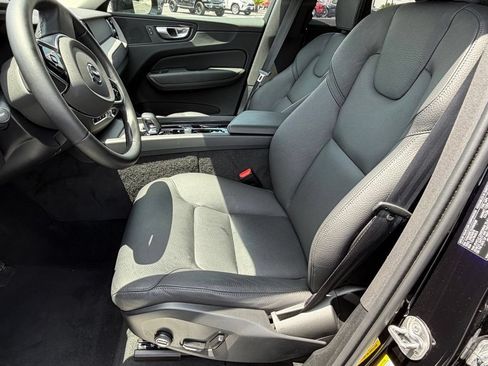 Used 2025 Volvo XC60 B5 Plus AWD/4WD image 22