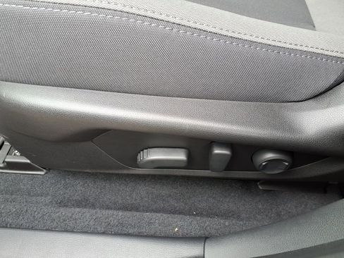 Certified 2025 Subaru Crosstrek 2.0i Premium image 16