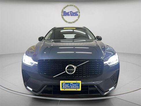 Used 2024 Volvo XC60 B5 Plus AWD/4WD image 8