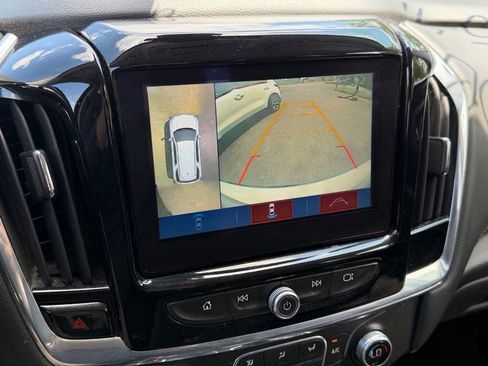Used 2018 Chevrolet Traverse LT FWD image 27