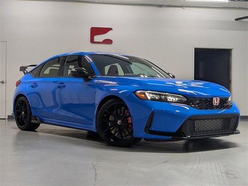 Used 2025 Honda Civic Type R image 2
