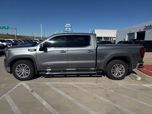 Used 2020 GMC Sierra 1500 SLT image 2