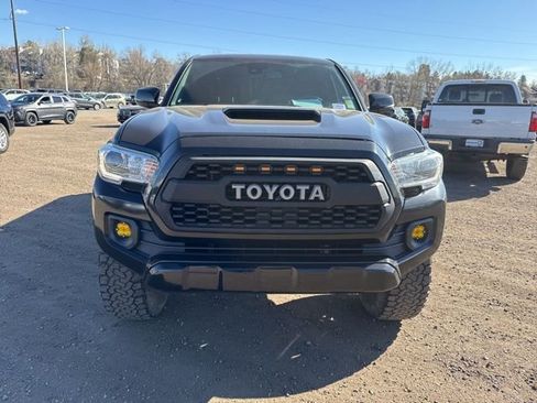 Used 2020 Toyota Tacoma TRD Sport w/ Technology Package image 9