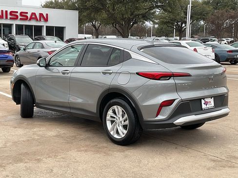 Used 2025 Buick Envista Preferred image 7