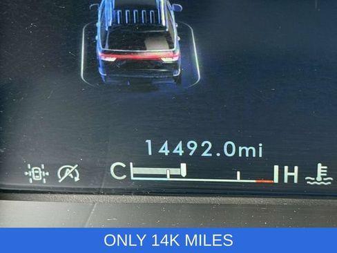 Used 2023 Lincoln Navigator Reserve w/ Monochromatic Package AWD/4WD image 23