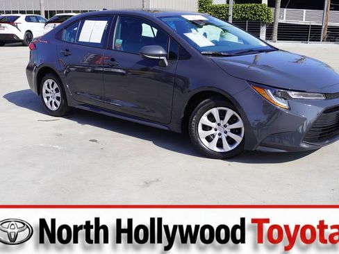 Certified 2025 Toyota Corolla LE image 1