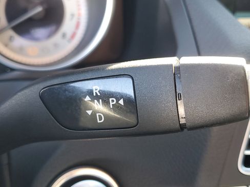 Used 2015 Mercedes-Benz E 400 E 400 w/ Premium 1 Package image 27