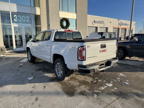 Used 2019 GMC Canyon SLT w/ Driver Alert Package image 3