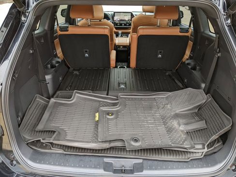 Used 2023 Toyota Highlander Platinum image 26