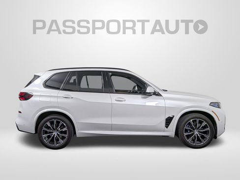 Used 2024 BMW X5 xDrive40i w/ M Sport Package AWD/4WD image 8