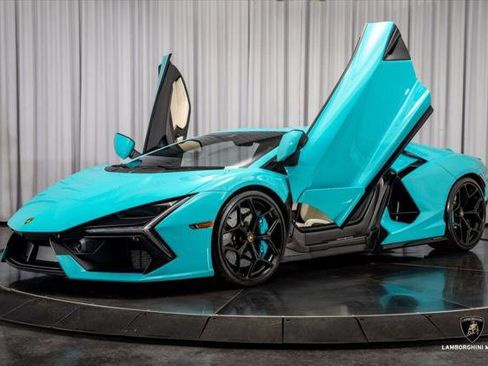 Used 2025 Lamborghini Revuelto image 10