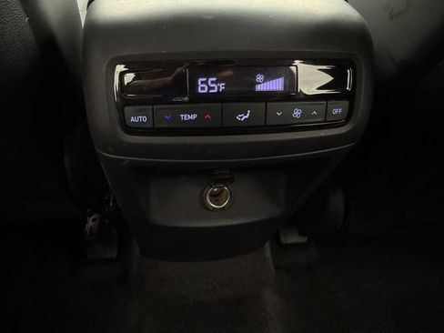 Used 2025 Hyundai Palisade SEL AWD/4WD image 25