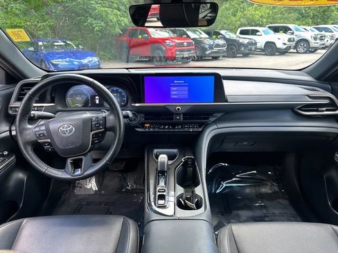Certified 2025 Toyota Crown Signia AWD/4WD image 22