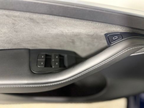 Used 2023 Tesla Model Y AWD image 28