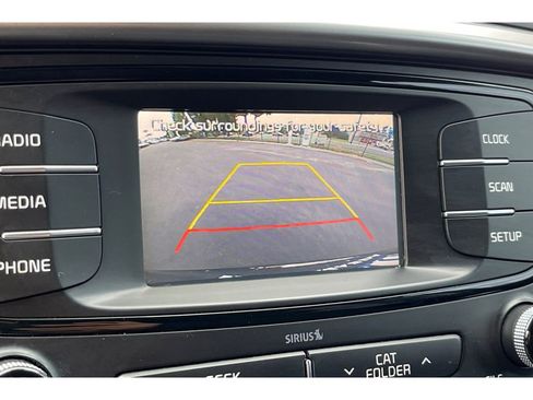 Used 2018 Kia Sorento LX image 28