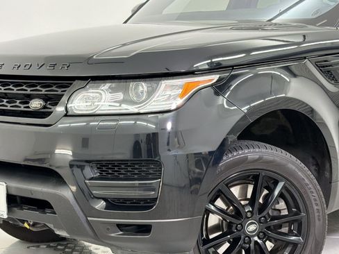Used 2017 Land Rover Range Rover Sport SE image 11