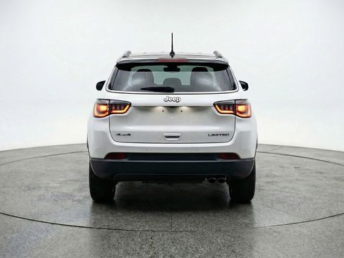 Used 2025 Jeep Compass Trailhawk image 7