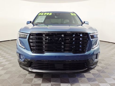 Used 2026 GMC Acadia Denali FWD image 2