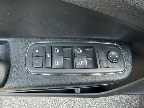 Used 2016 Chrysler 300 S AWD/4WD image 13