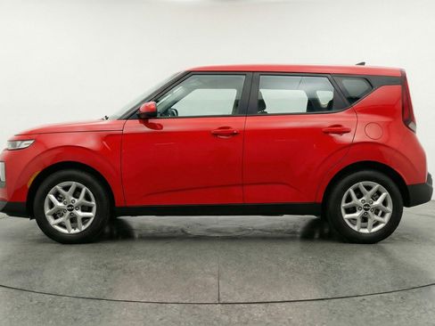 Used 2025 Kia Soul LX w/ LX Technology Package image 5