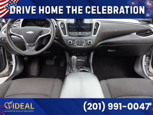 Used 2020 Chevrolet Malibu LT FWD image 18