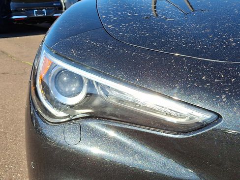 Used 2022 Alfa Romeo Stelvio Ti image 9