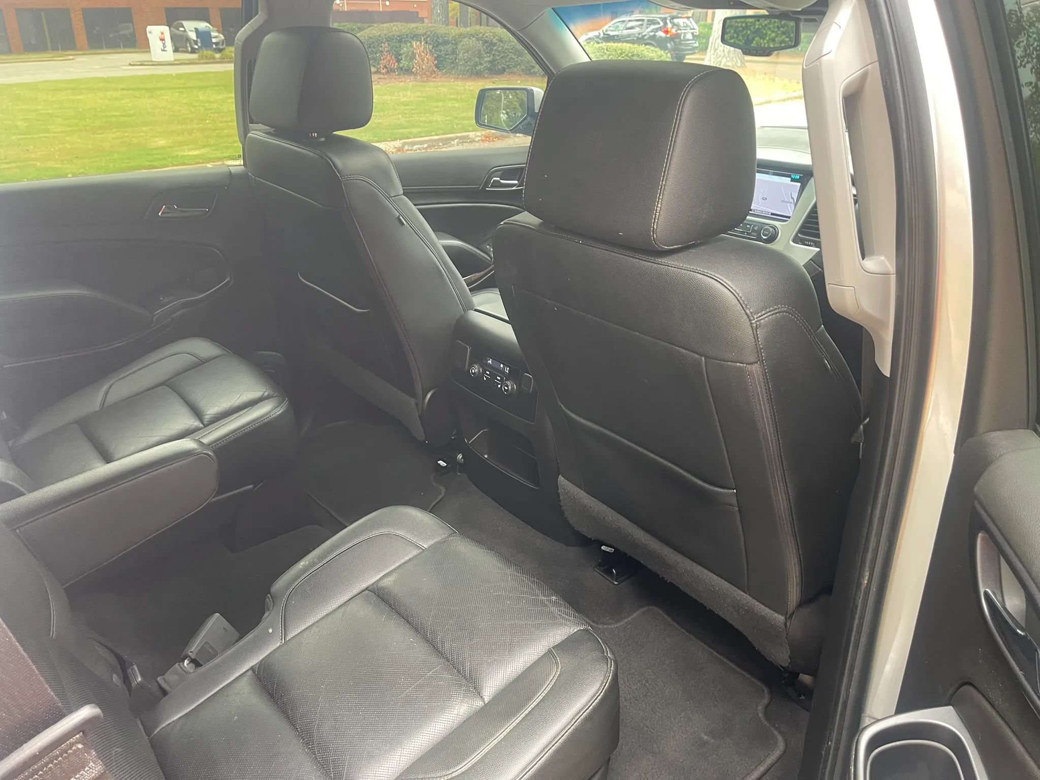 Used 2019 GMC Yukon SLT w/ Premium Edition RWD image 13
