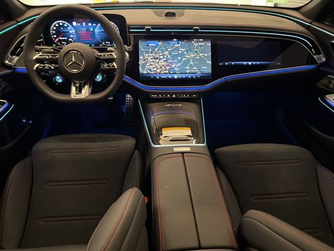 Used 2026 Mercedes-Benz E 53 AMG e 4MATIC Sedan image 15